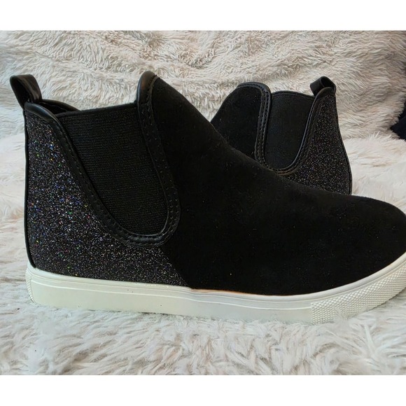 Link Other - Link Girls Black Suede Glitter Chelsea Sneaker Boots Booties Youth Size 1 NWT